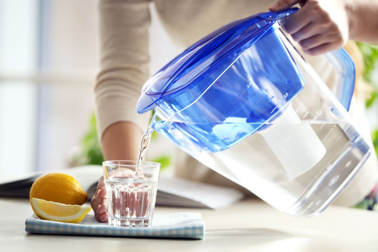 Woda filtrowana – jakie akcesoria nabyć, aby cieszyć się jej smakiem na co dzień