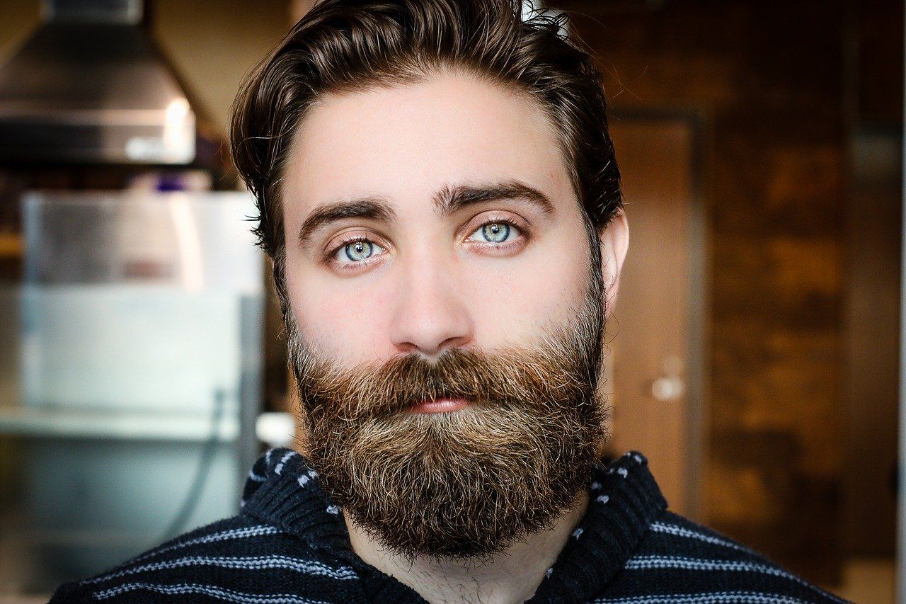 Moda na brodę – jak o nią odpowiednio dbać?