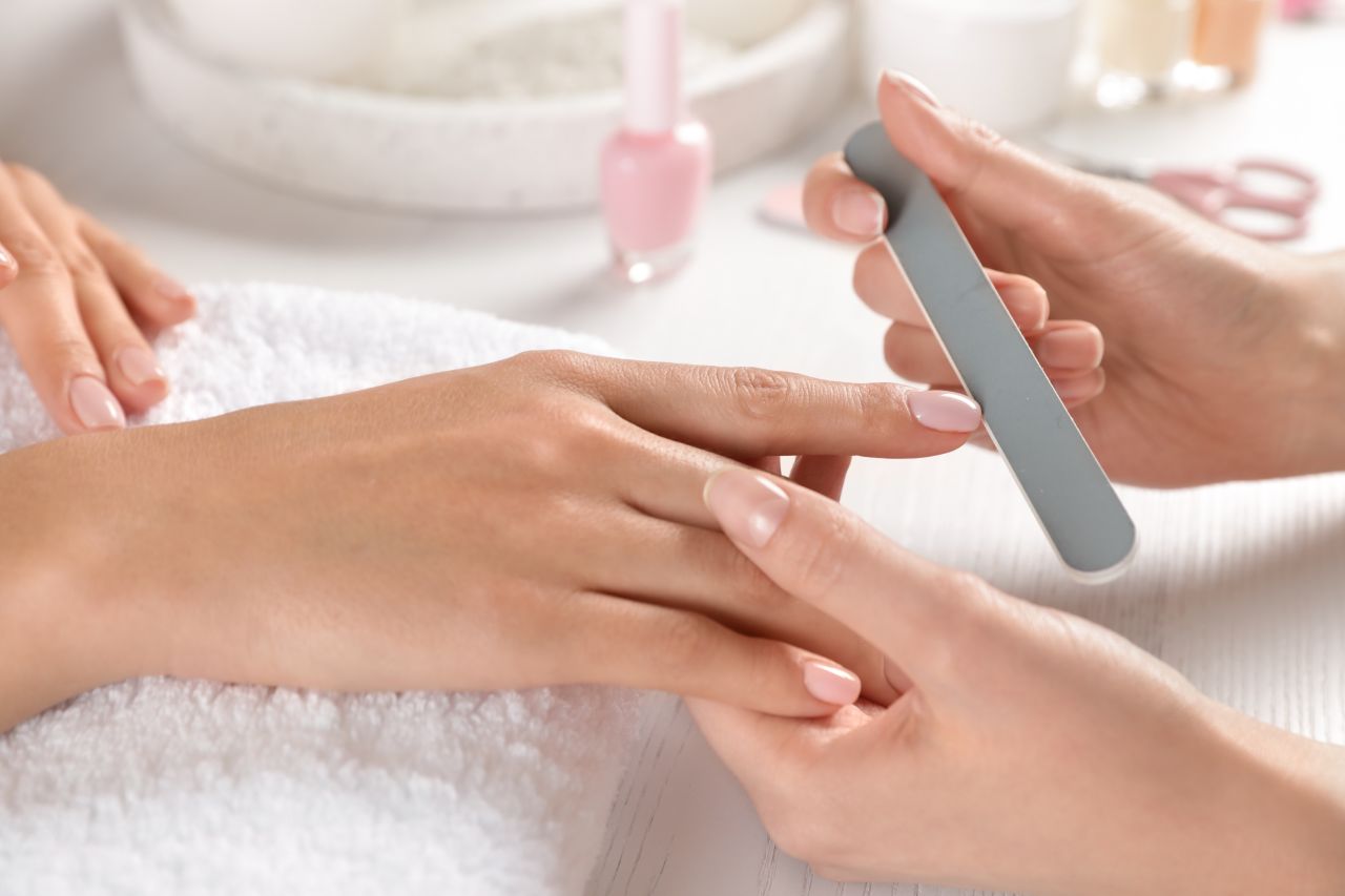 Jak przygotować paznokcie do zrobienia manicure?