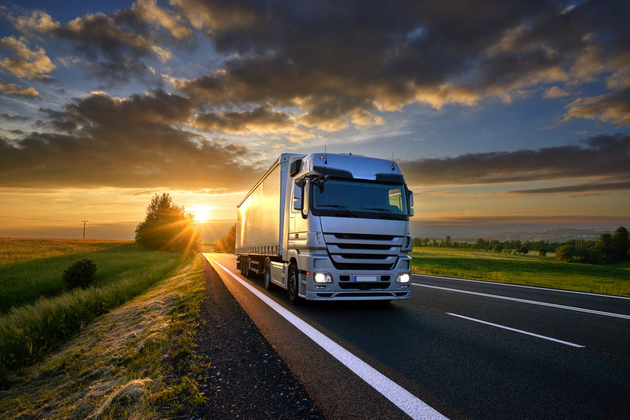 Praca kierowcy ciężarówki – jakie należy mieć predyspozycje?